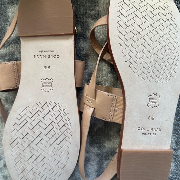NEW! Cole Haan Leather Flynn Sandals in nude/tan - Picture 9 of 9